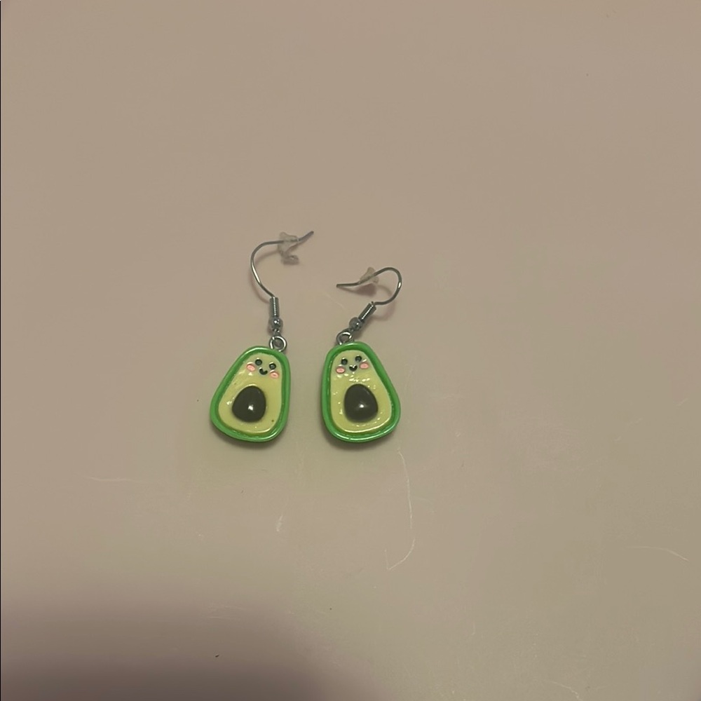 Cute Avocado Earrings!